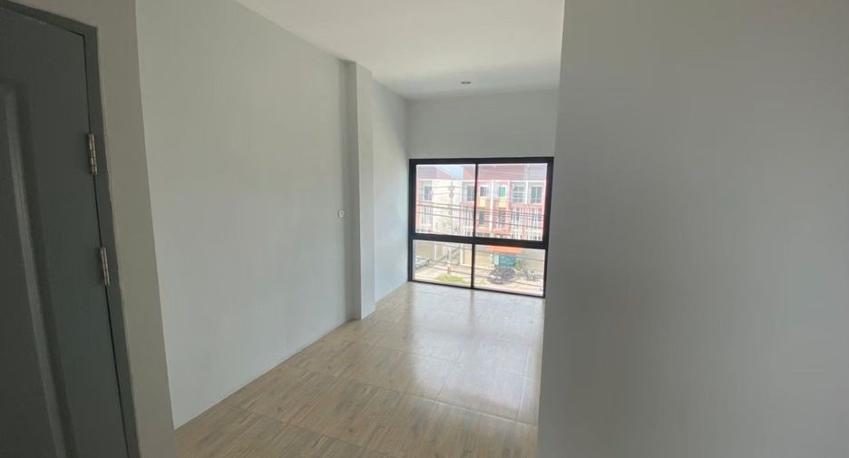 For sale and for rent 3 bedrooms townhouse in Mueang Chon Buri, Chonburi