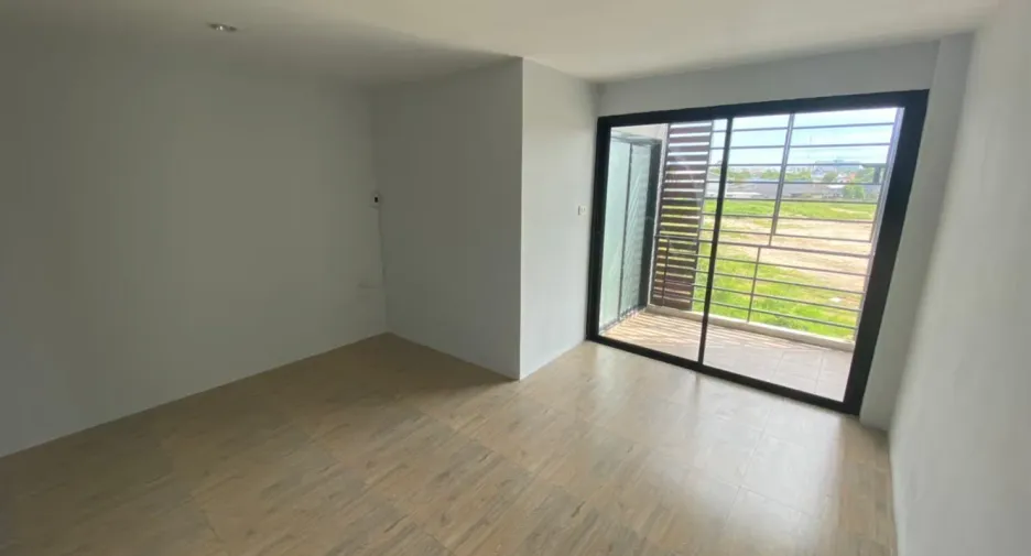 For sale and for rent 3 bedrooms townhouse in Mueang Chon Buri, Chonburi