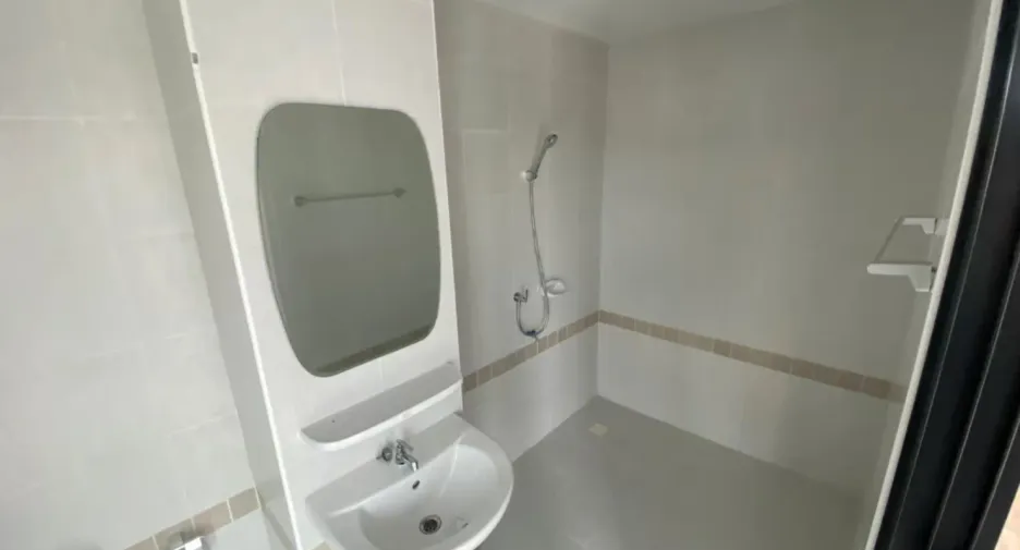 For sale and for rent 3 bedrooms townhouse in Mueang Chon Buri, Chonburi