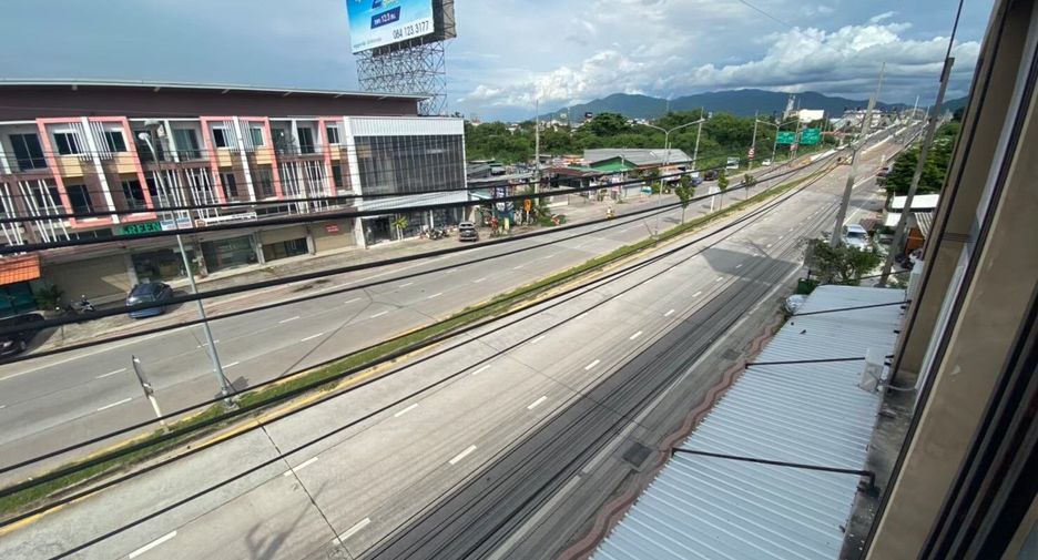 出售 和 出租 3 卧室 联排别墅 在 Mueang Chon Buri, Chon Buri