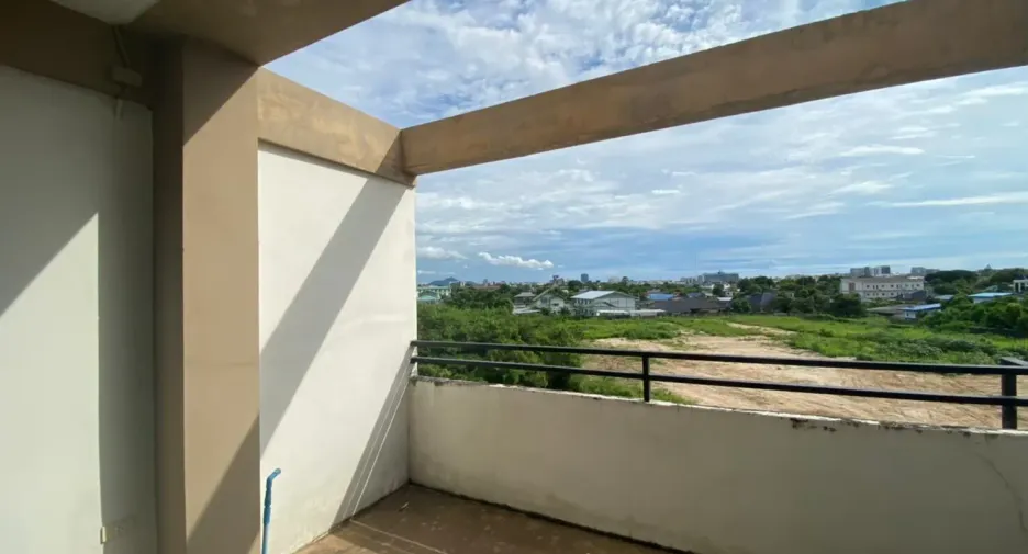 For sale and for rent 3 bedrooms townhouse in Mueang Chon Buri, Chonburi