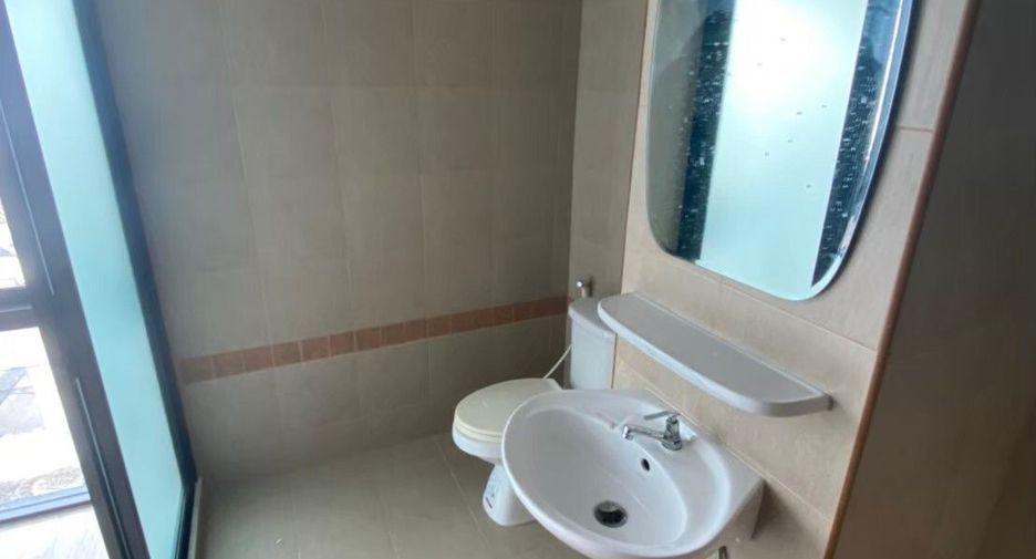 For sale and for rent 3 bedrooms townhouse in Mueang Chon Buri, Chonburi