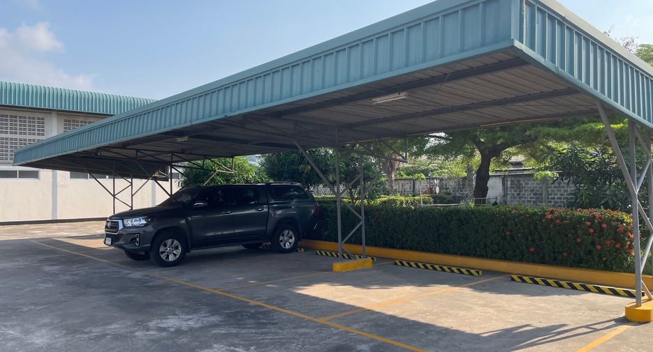 Casa en venta de estudio en Ban Bueng, Chonburi