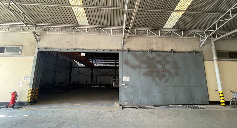 Haus zum Kauf mit Studio in Ban Bueng, Chonburi