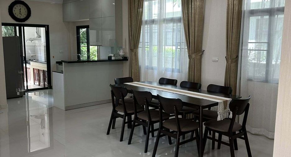 For rent 5 bedrooms house in Mueang Nonthaburi, Nonthaburi