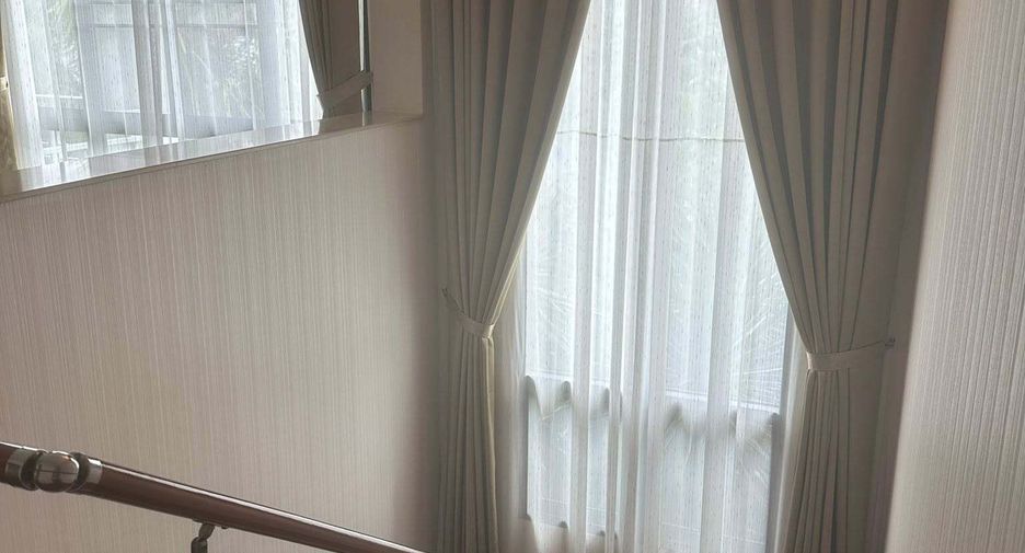 For rent 5 bedrooms house in Mueang Nonthaburi, Nonthaburi