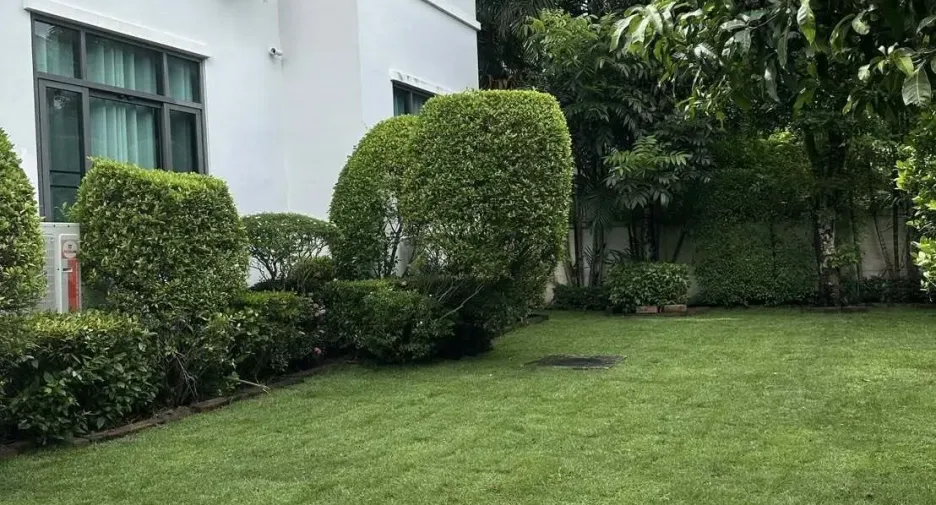 For rent 5 bedrooms house in Mueang Nonthaburi, Nonthaburi