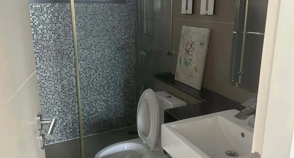 For rent 5 bedrooms house in Mueang Nonthaburi, Nonthaburi