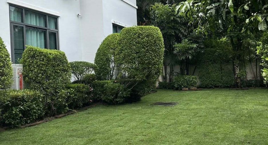 For rent 5 bedrooms house in Mueang Nonthaburi, Nonthaburi