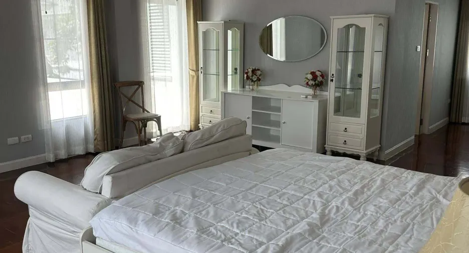 For rent 5 bedrooms house in Mueang Nonthaburi, Nonthaburi