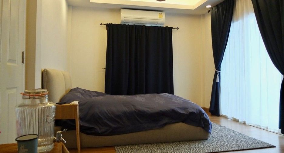 Casa en venta de 4 habitaciones en Bang Khen, Bangkok