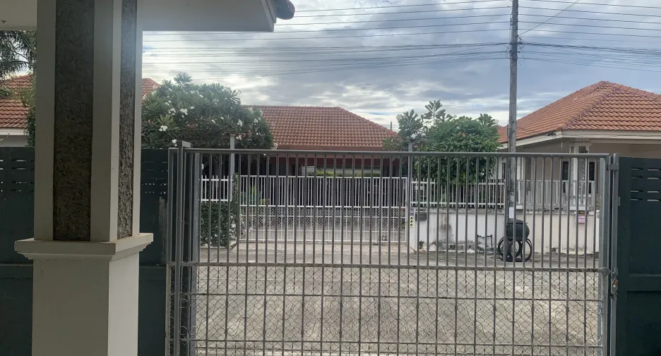 For sale 2 bedrooms house in Mueang Phitsanulok, Phitsanulok