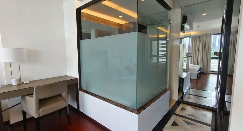 For sale 1 bed condo in Watthana, Bangkok