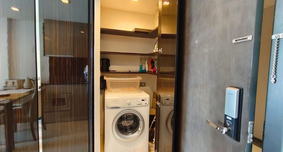 For sale 1 bed condo in Watthana, Bangkok