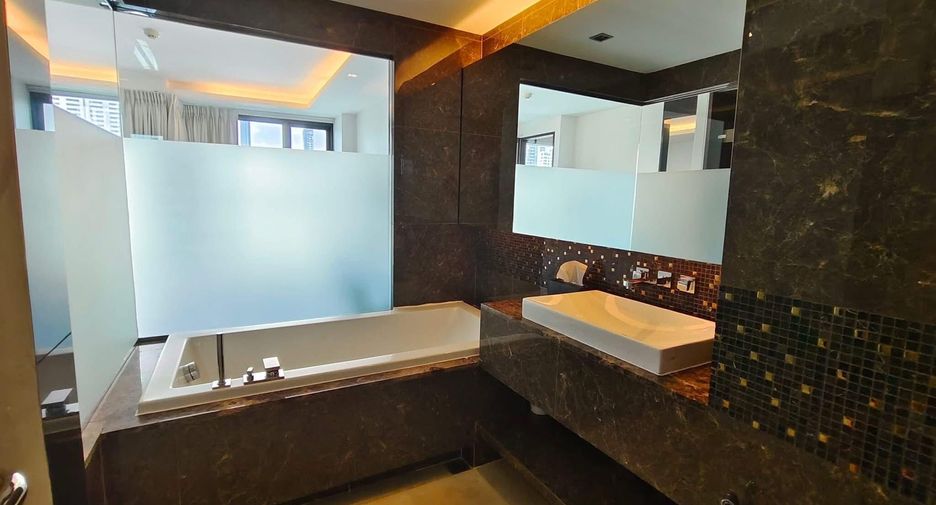 For sale 1 bed condo in Watthana, Bangkok