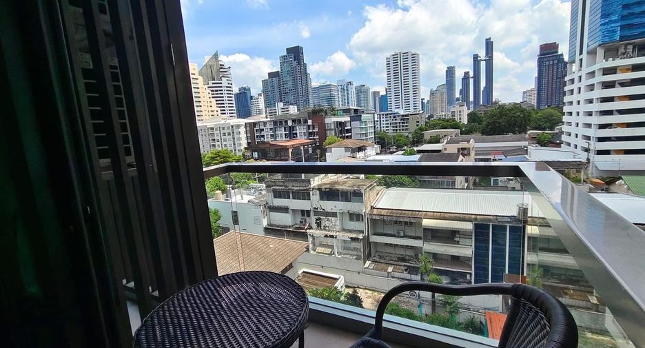 For sale 1 bed condo in Watthana, Bangkok