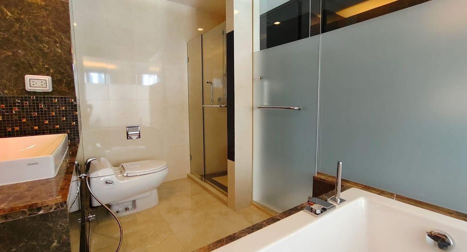 For sale 1 bed condo in Watthana, Bangkok