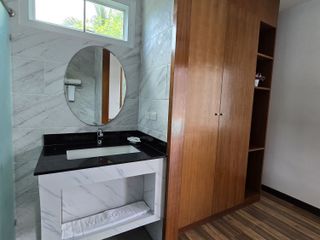 Villa en alquiler de 4 habitaciones en Mueang Phuket, Phuket