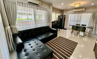 For sale 4 bedrooms house in Mueang Nonthaburi, Nonthaburi