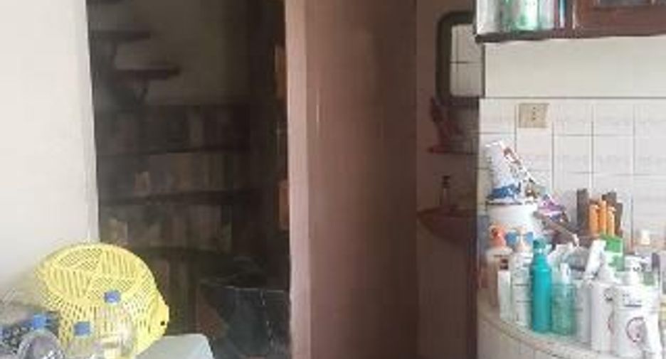 For sale 3 bedrooms townhouse in Bangkok Noi, Bangkok