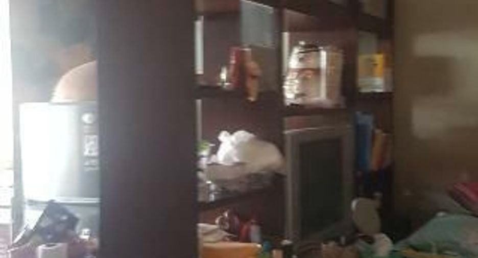 For sale 3 bedrooms townhouse in Bangkok Noi, Bangkok