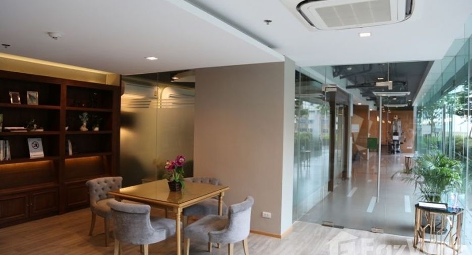 For sale 1 bed condo in Watthana, Bangkok