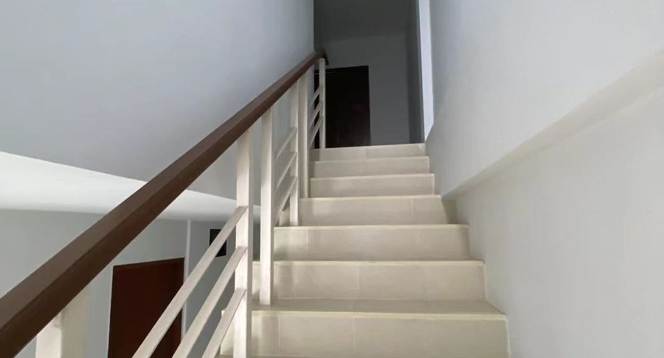Casa adosada en alquiler de 4 habitaciones en Mueang Phuket, Phuket