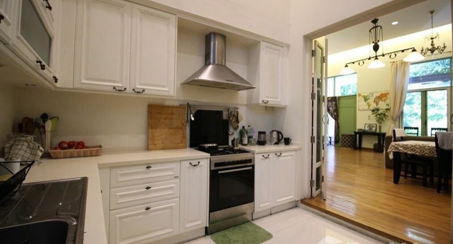 Villa en venta de 4 habitaciones en Phaya Thai, Bangkok