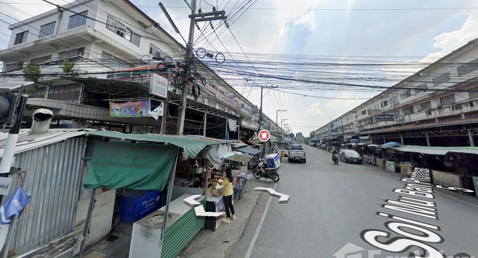 For sale 5 bedrooms townhouse in Thanyaburi, Pathum Thani