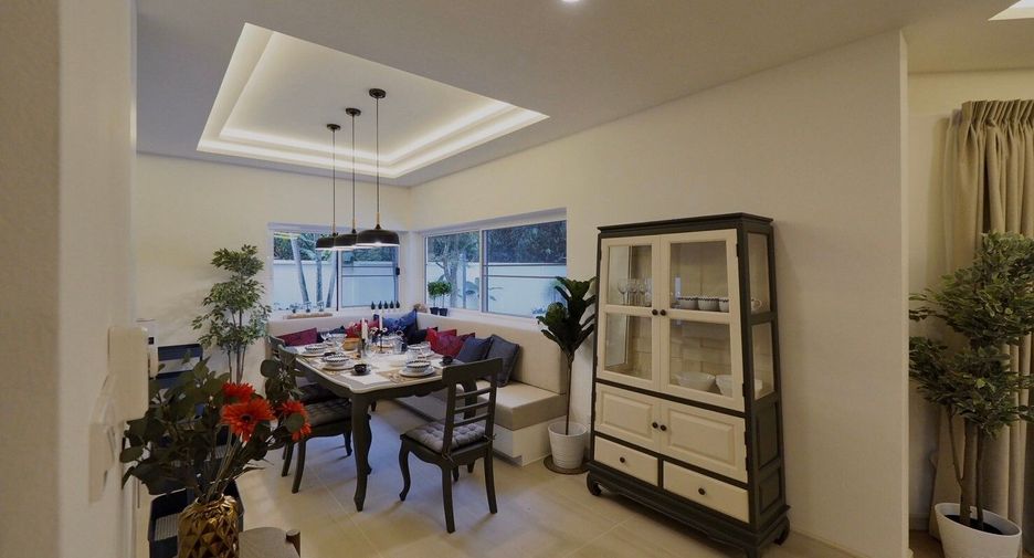 For rent 5 bedrooms villa in Mueang Phuket, Phuket