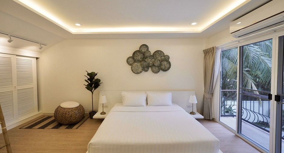 For rent 5 bedrooms villa in Mueang Phuket, Phuket