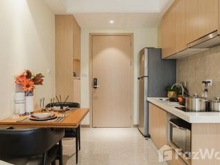 À vendre 2 chambres condo à Yan Nawa, Bangkok
