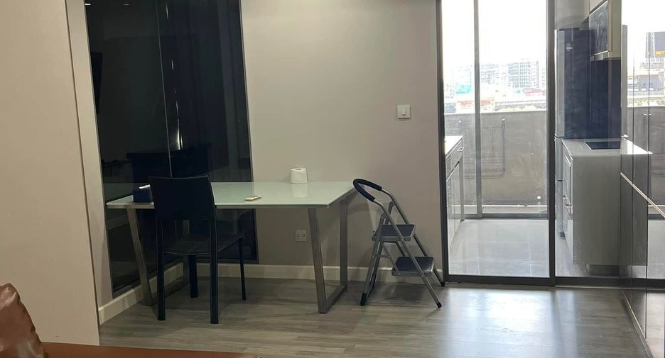 For sale 1 bed condo in Bang Rak, Bangkok
