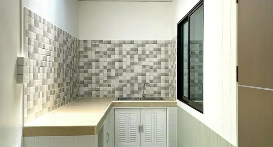 For sale studio townhouse in Thanyaburi, Pathum Thani