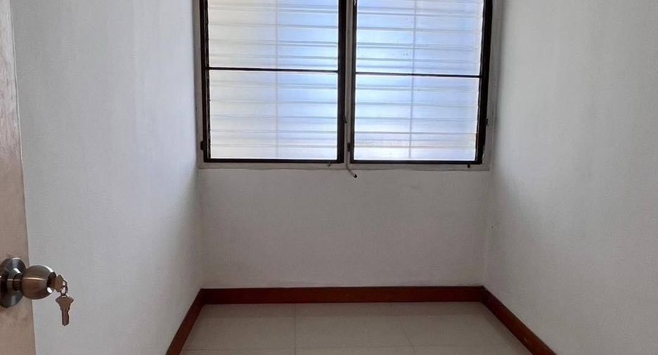 À vendre 4 chambres condo à Watthana, Bangkok