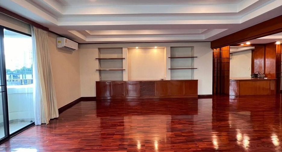 À vendre 4 chambres condo à Watthana, Bangkok