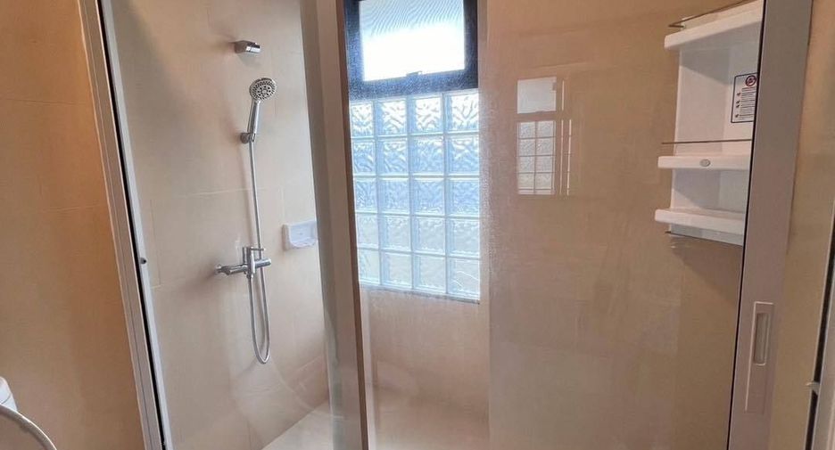 À vendre 4 chambres condo à Watthana, Bangkok