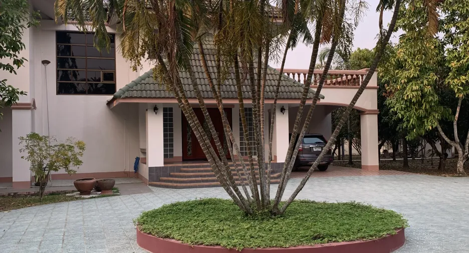 For sale 4 bedrooms villa in Mueang Chiang Rai, Chiang Rai