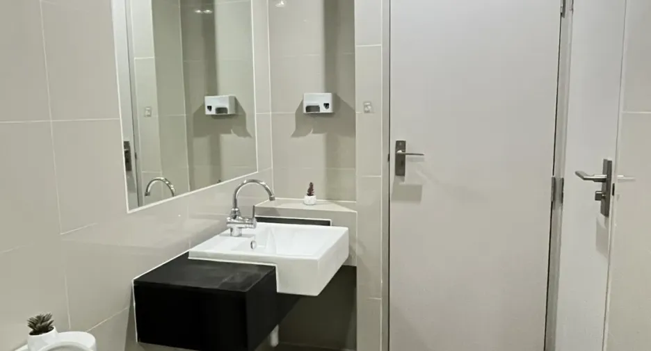 Condo en venta y en alquiler de 2 habitaciones en Bang Na, Bangkok