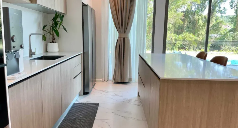 For rent 4 bedrooms villa in Mueang Phuket, Phuket