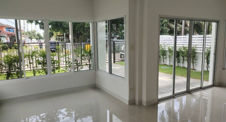 For sale and for rent 4 bedrooms house in Khlong Sam Wa, Bangkok