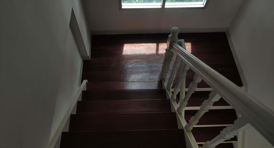 For sale and for rent 4 bedrooms house in Khlong Sam Wa, Bangkok