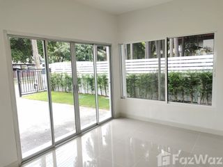 Casa en venta y en alquiler de 4 habitaciones en Khlong Sam Wa, Bangkok