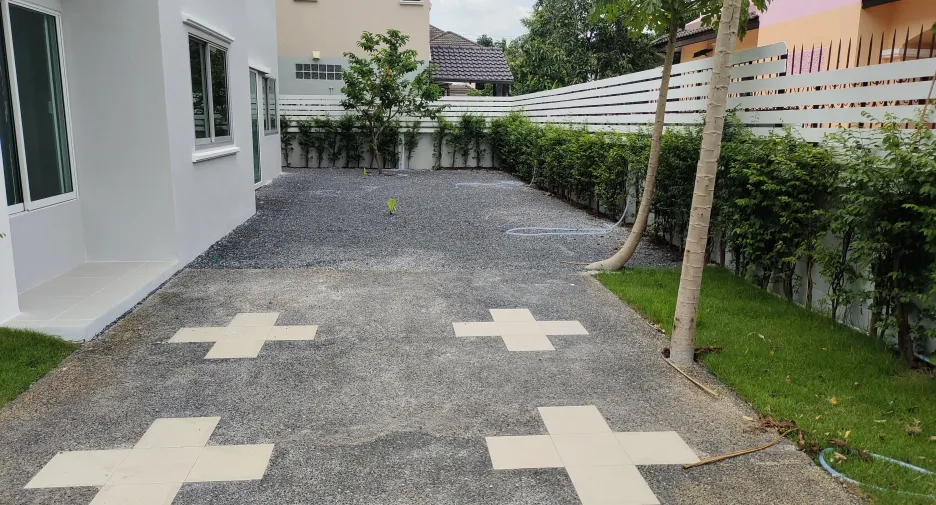 For sale and for rent 4 bedrooms house in Khlong Sam Wa, Bangkok