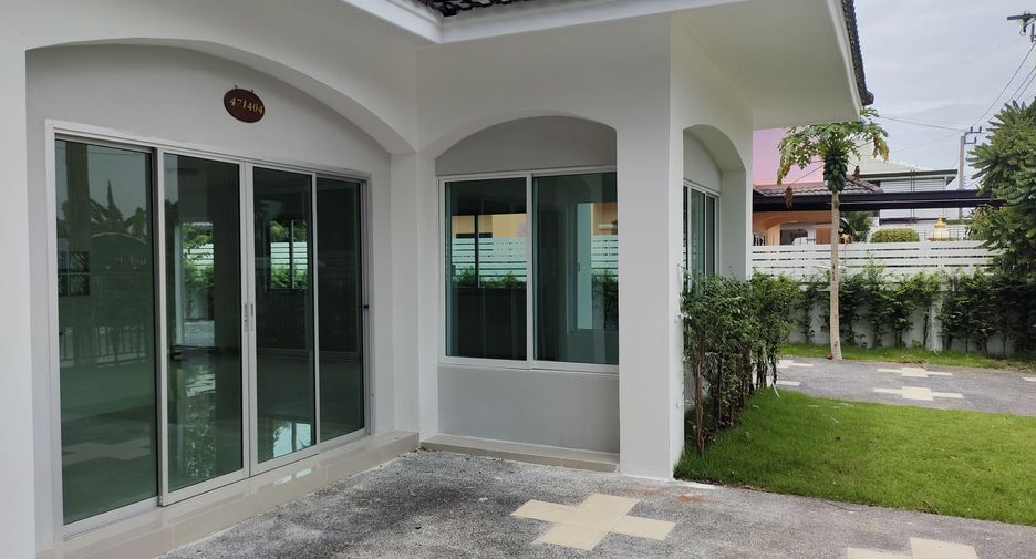 For sale and for rent 4 bedrooms house in Khlong Sam Wa, Bangkok