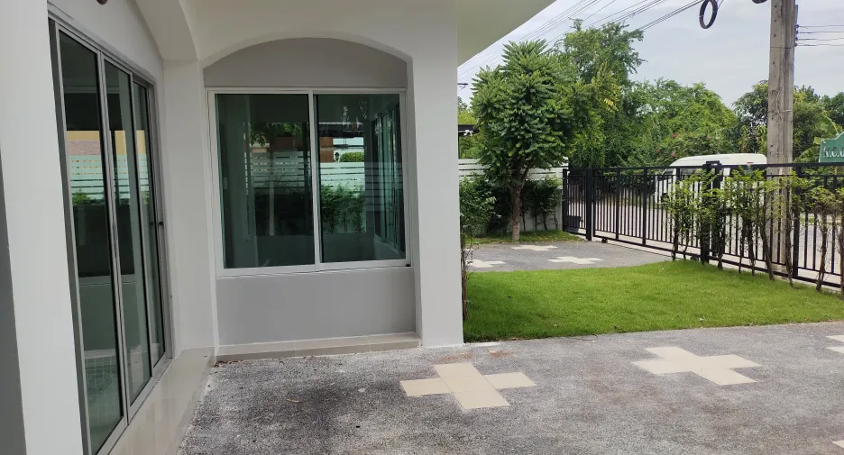 For sale and for rent 4 bedrooms house in Khlong Sam Wa, Bangkok