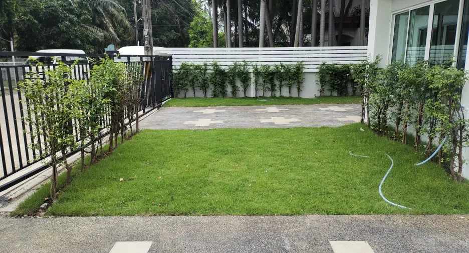 For sale and for rent 4 bedrooms house in Khlong Sam Wa, Bangkok