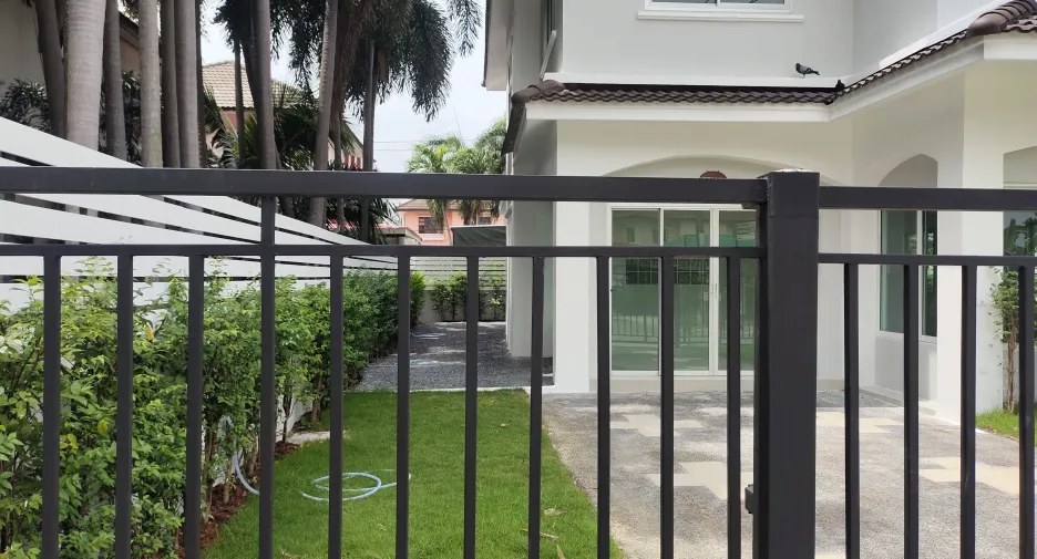 For sale and for rent 4 bedrooms house in Khlong Sam Wa, Bangkok