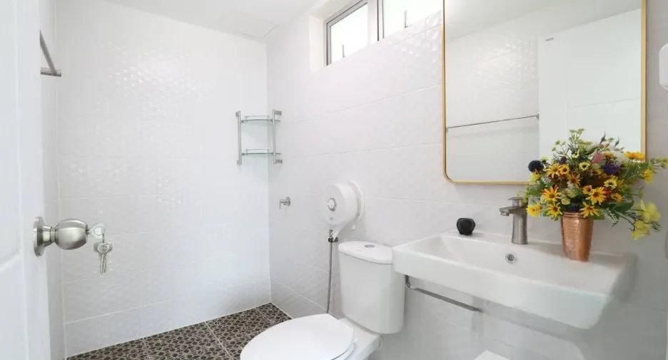 For sale 2 bedrooms condo in Yan Nawa, Bangkok
