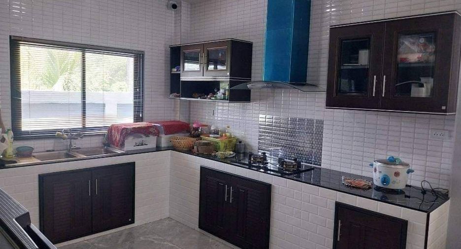 For sale 3 bedrooms house in Mae Sot, Tak